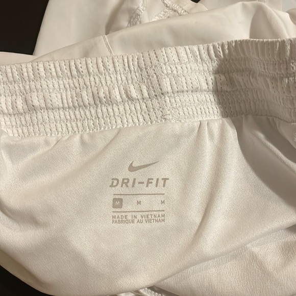 WHITE NIKE DRI-FIT RUNNING SHORTS - Picture 3 of 3